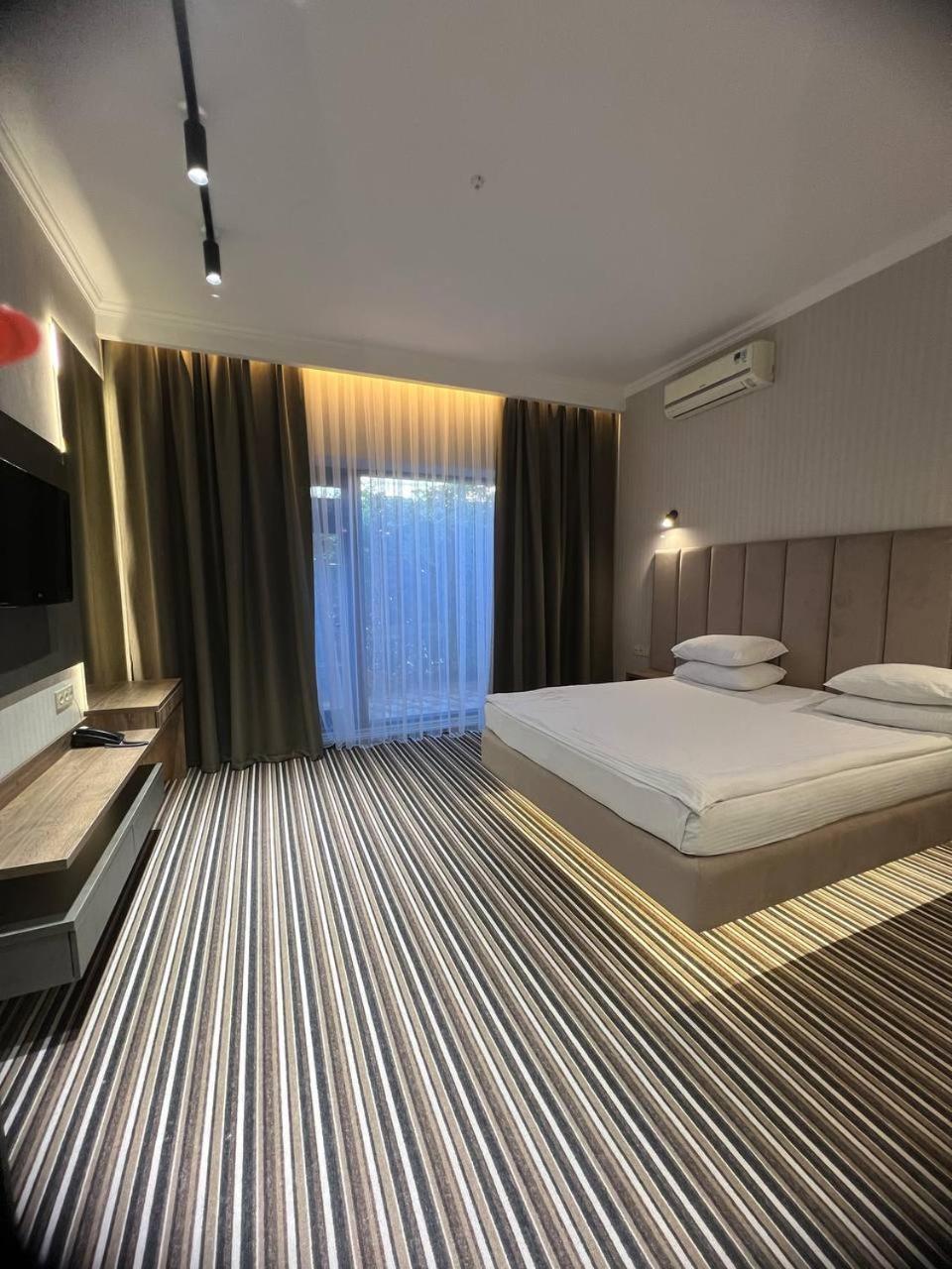 Sapar Standart Hotel Šymkent Exteriér fotografie