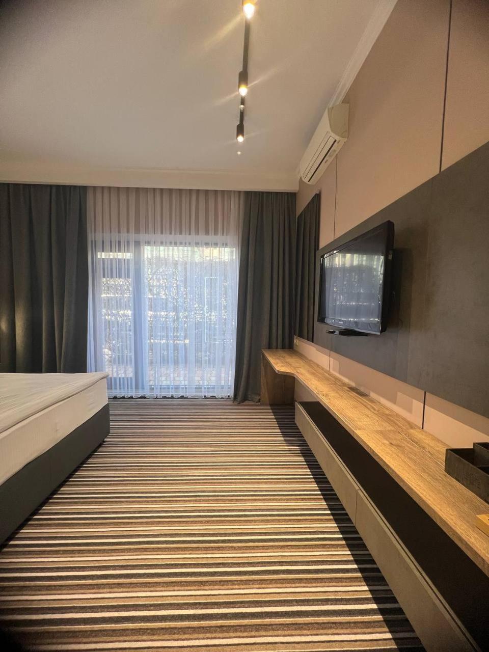 Sapar Standart Hotel Šymkent Exteriér fotografie