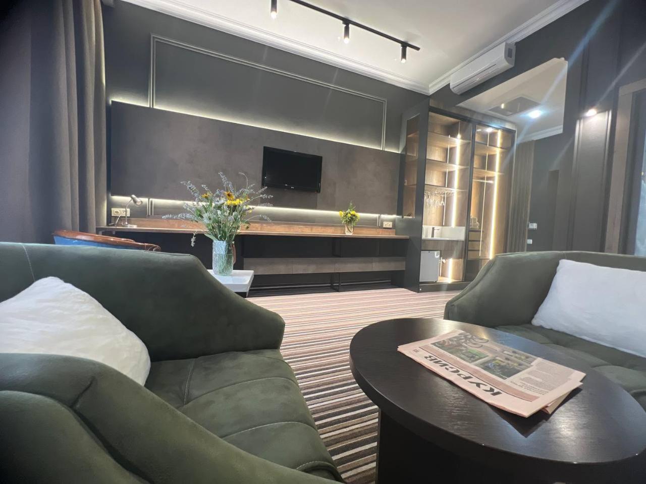 Sapar Standart Hotel Šymkent Exteriér fotografie