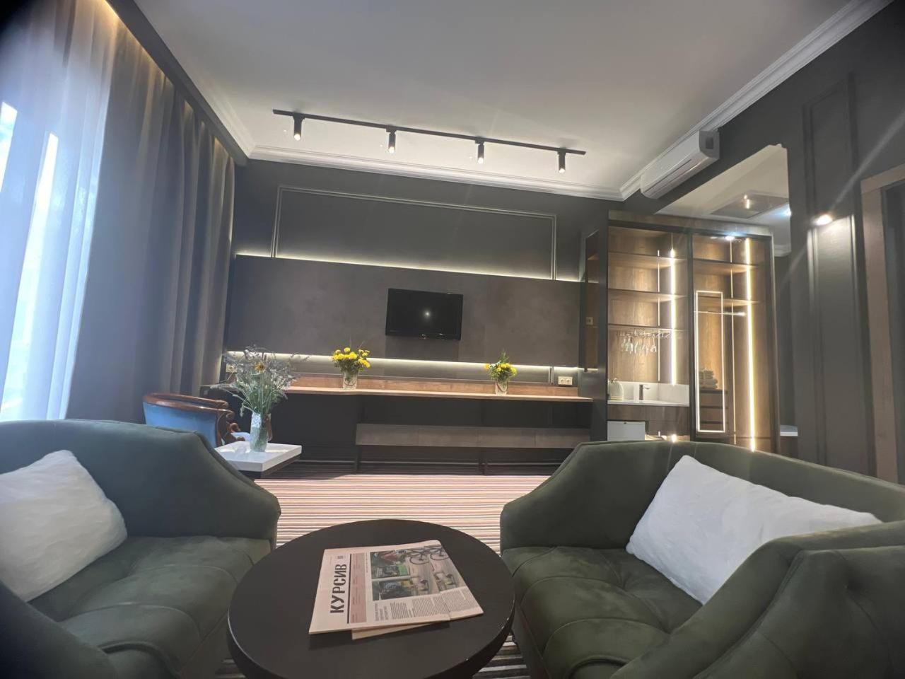 Sapar Standart Hotel Šymkent Exteriér fotografie