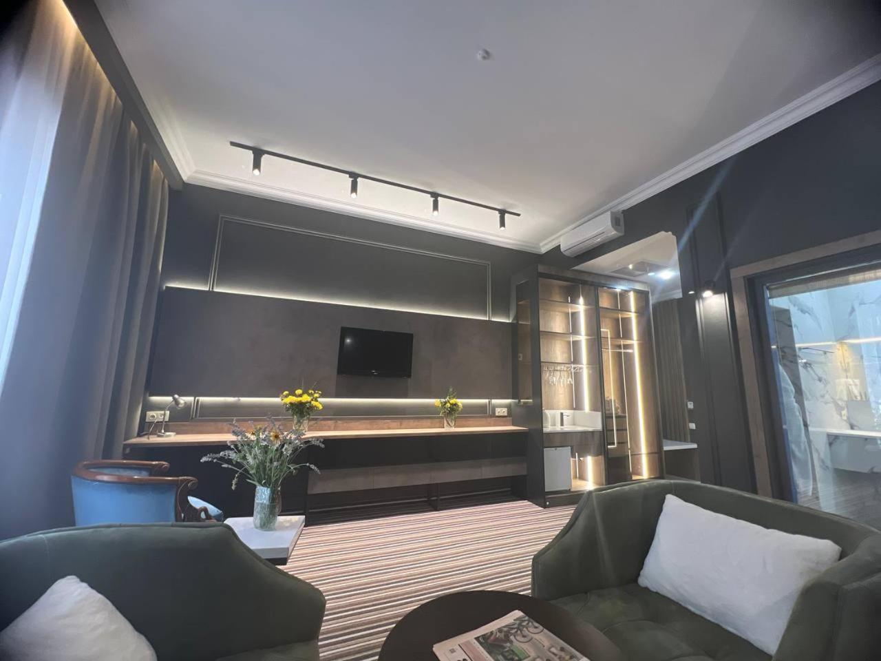 Sapar Standart Hotel Šymkent Exteriér fotografie