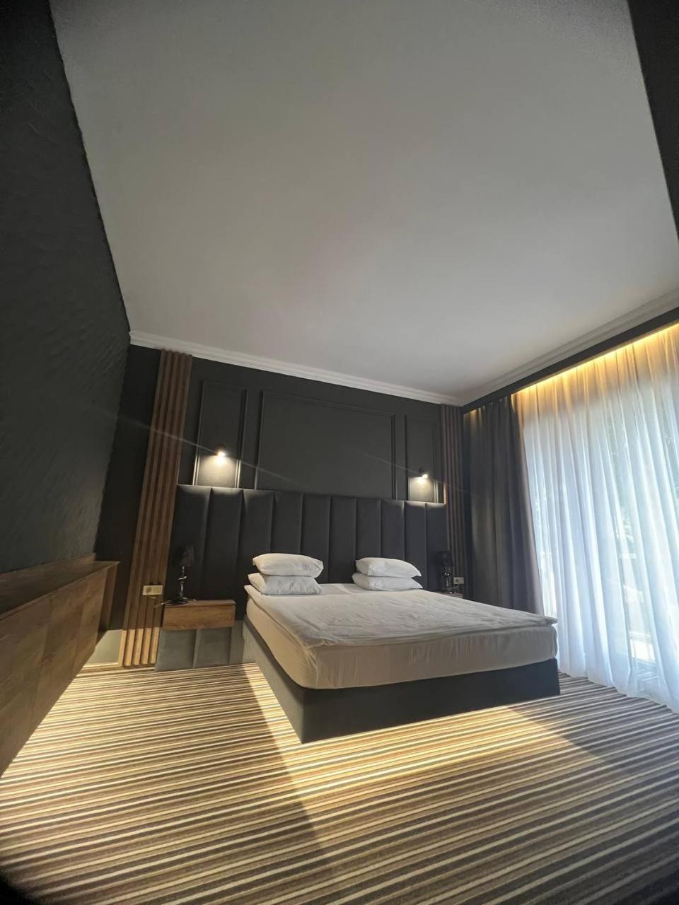 Sapar Standart Hotel Šymkent Exteriér fotografie