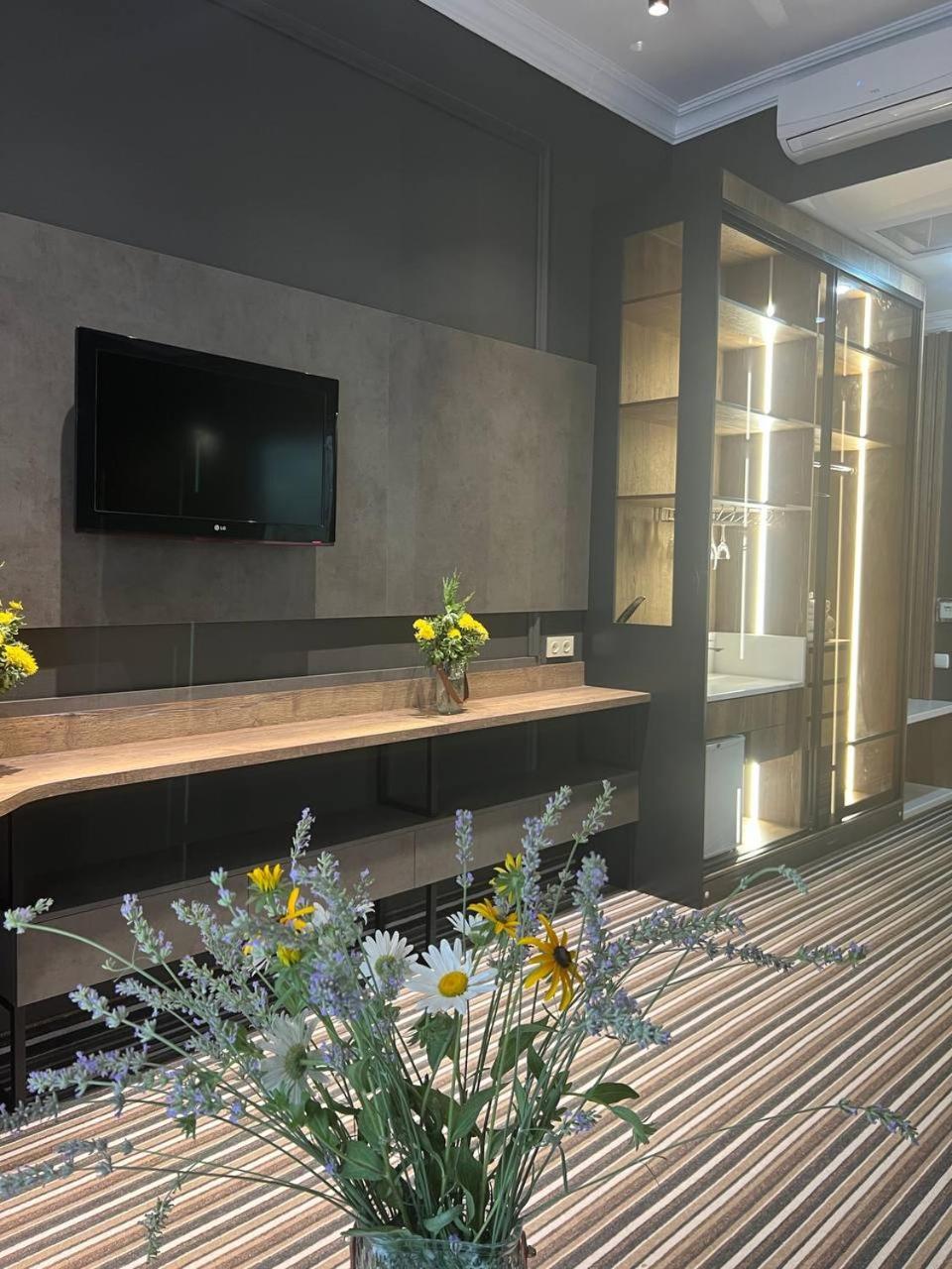 Sapar Standart Hotel Šymkent Exteriér fotografie