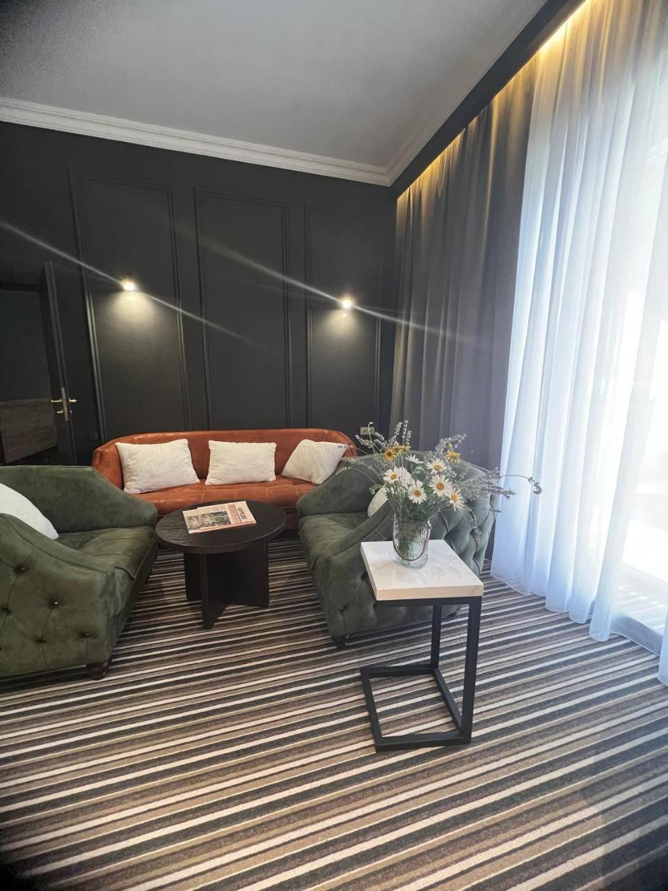 Sapar Standart Hotel Šymkent Exteriér fotografie