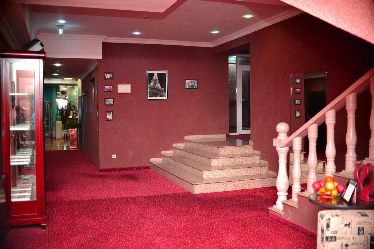 Sapar Standart Hotel Šymkent Exteriér fotografie